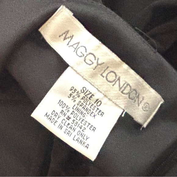 NWT Maggy London Black Plunge Neck Ruffled Sleeveless Mini Cocktail Dress (10) - Picture 11 of 14